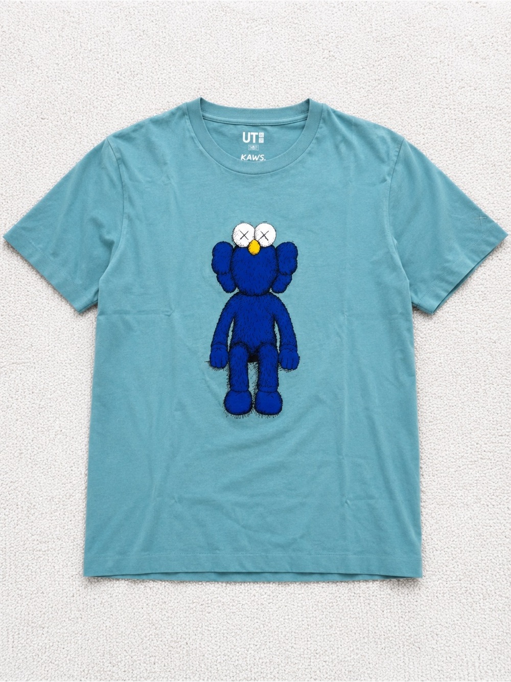 UNIQLO UT x KAWS Sesame Street Graphic T-Shirt S